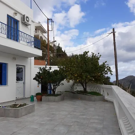 Aperi Village House *