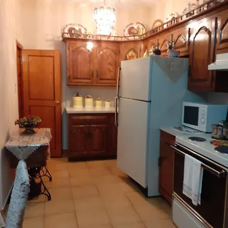 بيت للعطل Aperi Village House *