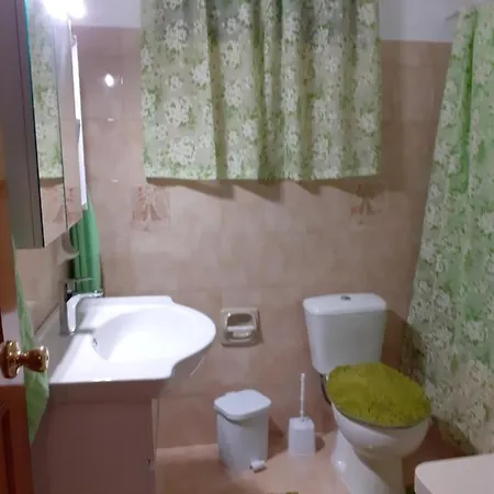 Aperi Village House *